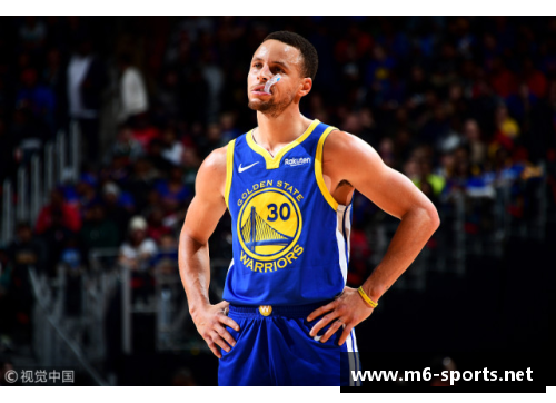 库里伤愈复出，球迷热切期待他的表现 - 副本